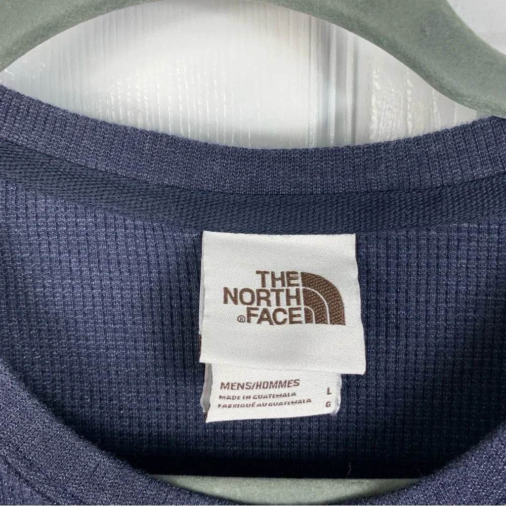 North Face Mens Size Large Long Sleeve Shirt